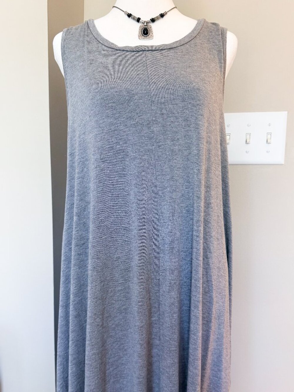 Cupio Gray Flowy Tank Dress – Size Large